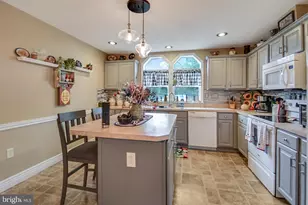 173 Random Rd, Douglassville, PA 19518 - Photo 4