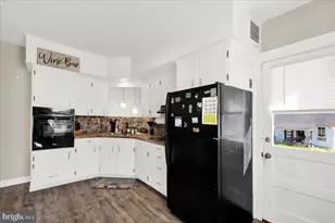 8 Pershing Blvd, Reading, PA 19607 - Photo 8