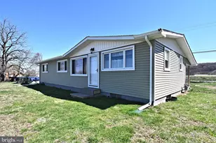 511 Freehall St, Mertztown, PA 19539 - Photo 2