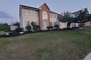 401 Augusta Dr E, Reading, PA 19608 - Photo 4