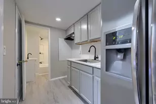 1047 Muhlenberg St, Reading, PA 19602 - Photo 10