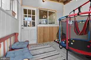 327 W Windsor St, Reading, PA 19601 - Photo 8