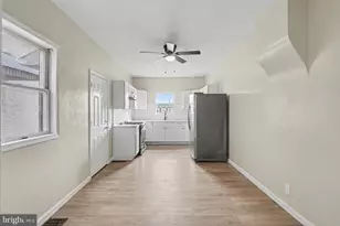 225 W Lancaster Ave, Reading, PA 19607 - Photo 6