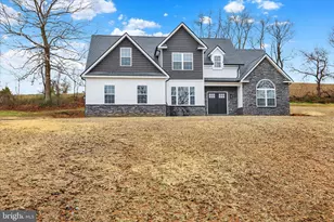 4214 Hill Terrace Dr, Reading, PA 19608 - Photo 1