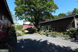 2571 Hill Rd, Reading, PA 19606 - Photo 10