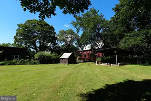 2571 Hill Rd, Reading, PA 19606 - Photo 6