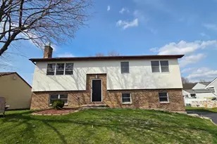 908 Blue Gate Ln, Sinking Spring, PA 19608 - Photo 1