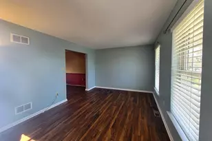 219 Berkshire Dr, Douglassville, PA 19518 - Photo 4