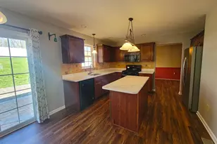 219 Berkshire Dr, Douglassville, PA 19518 - Photo 10