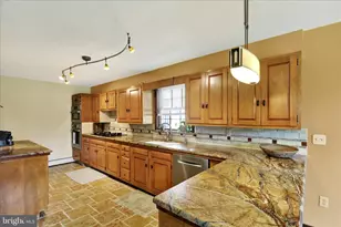 211 Orchard Rd, Fleetwood, PA 19522 - Photo 18