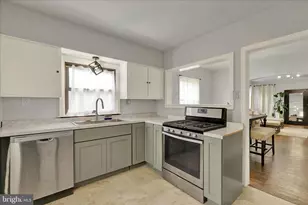 1815 Holly Rd, Reading, PA 19602 - Photo 10