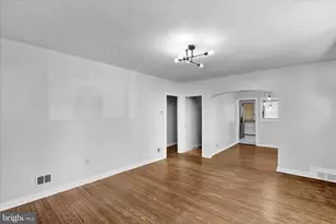1815 Holly Rd, Reading, PA 19602 - Photo 4
