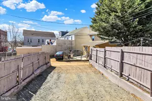 218 N Front St, Reading, PA 19601 - Photo 2