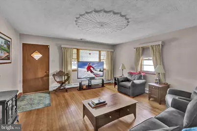 606 Carsonia Avenue, Reading, PA 19606 - Photo 2