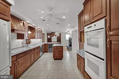 602 N Brobst Street, Reading, PA 19607 - Photo 24