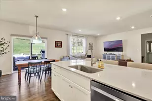 217 Merifield Ct, Reading, PA 19608 - Photo 10