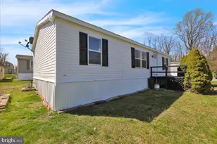 327 Oak St, Hamburg, PA 19526 - Photo 18