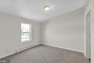 327 Oak St, Hamburg, PA 19526 - Photo 12