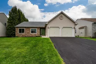 1013 Rosebud St, Reading, PA 19605 - Photo 8