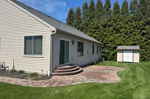 1013 Rosebud St, Reading, PA 19605 - Photo 2