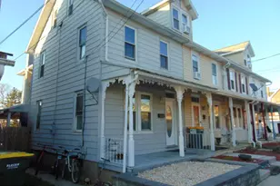 21 W Smith St, Topton, PA 19562 - Photo 2