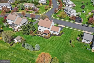 62 Sweetwater Ln, Wernersville, PA 19565 - Photo 10