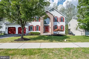 23 Nancy Cir, Reading, PA 19606 - Photo 2