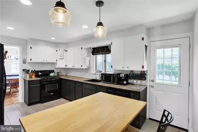 3812 Reiff Place, Reading, PA 19606 - Photo 12