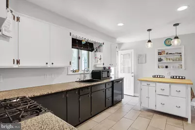 3812 Reiff Place, Reading, PA 19606 - Photo 10
