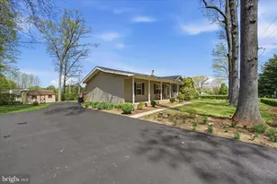 1988 Chestnut Hill Rd, Mohnton, PA 19540 - Photo 4