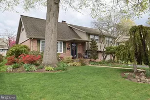 1305 Whitfield Blvd, Reading, PA 19609 - Photo 2