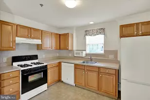 170 Christine Dr, Reading, PA 19606 - Photo 6