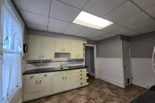 43 E 2nd St, Boyertown, PA 19512 - Photo 2