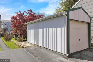 41 W Washington St, Fleetwood, PA 19522 - Photo 24