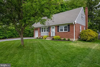 136 Bradley Avenue, Reading, PA 19608 - Photo 2