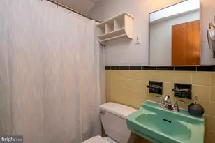 136 Bradley Ave, Reading, PA 19608 - Photo 16