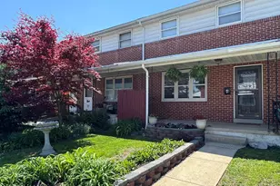 4 S Buttonwood St, Fleetwood, PA 19522 - Photo 1