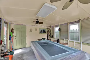 407 S 7th St, Reading, PA 19602 - Photo 22