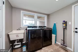 1519 Durwood Dr, Reading, PA 19609 - Photo 36