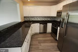 407 Caramist, Sinking Spring, PA 19608 - Photo 10