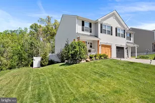 5 Rosalie's Way, Temple, PA 19560 - Photo 2