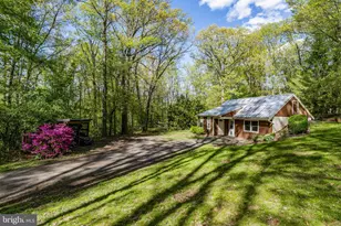 1522 Hilltop Rd, Mohnton, PA 19540 - Photo 2