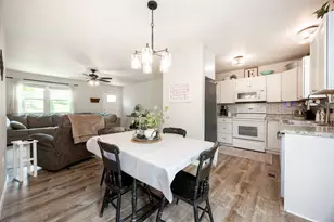 88 Lobachsville Rd, Fleetwood, PA 19522 - Photo 6