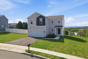 561 E 4th Street E, Bernville, PA 19506 - Photo 4