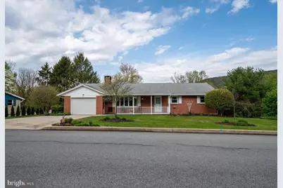 801 N Crescent Avenue, Hamburg, PA 19526 - Photo 2