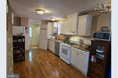 24 S Hull Street, Reading, PA 19608 - Photo 6