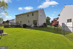 240 Hickory Dr, Fleetwood, PA 19522 - Photo 18