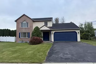 103 Tamarack Blvd, Blandon, PA 19510 - Photo 1