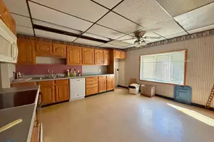 393 Park Rd, Fleetwood, PA 19522 - Photo 8