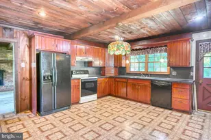 363 N Galen Hall Rd, Wernersville, PA 19565 - Photo 6